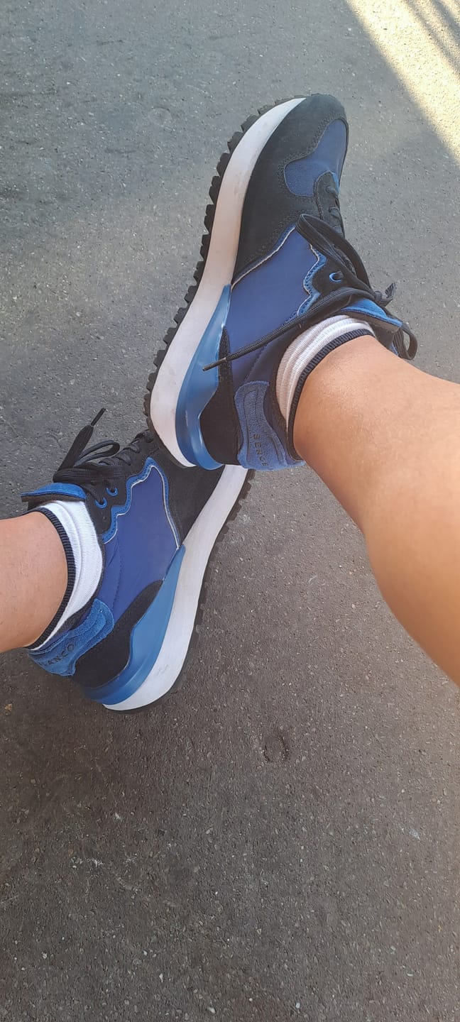 Customer photo review of Sneakers Praloup bleu royal