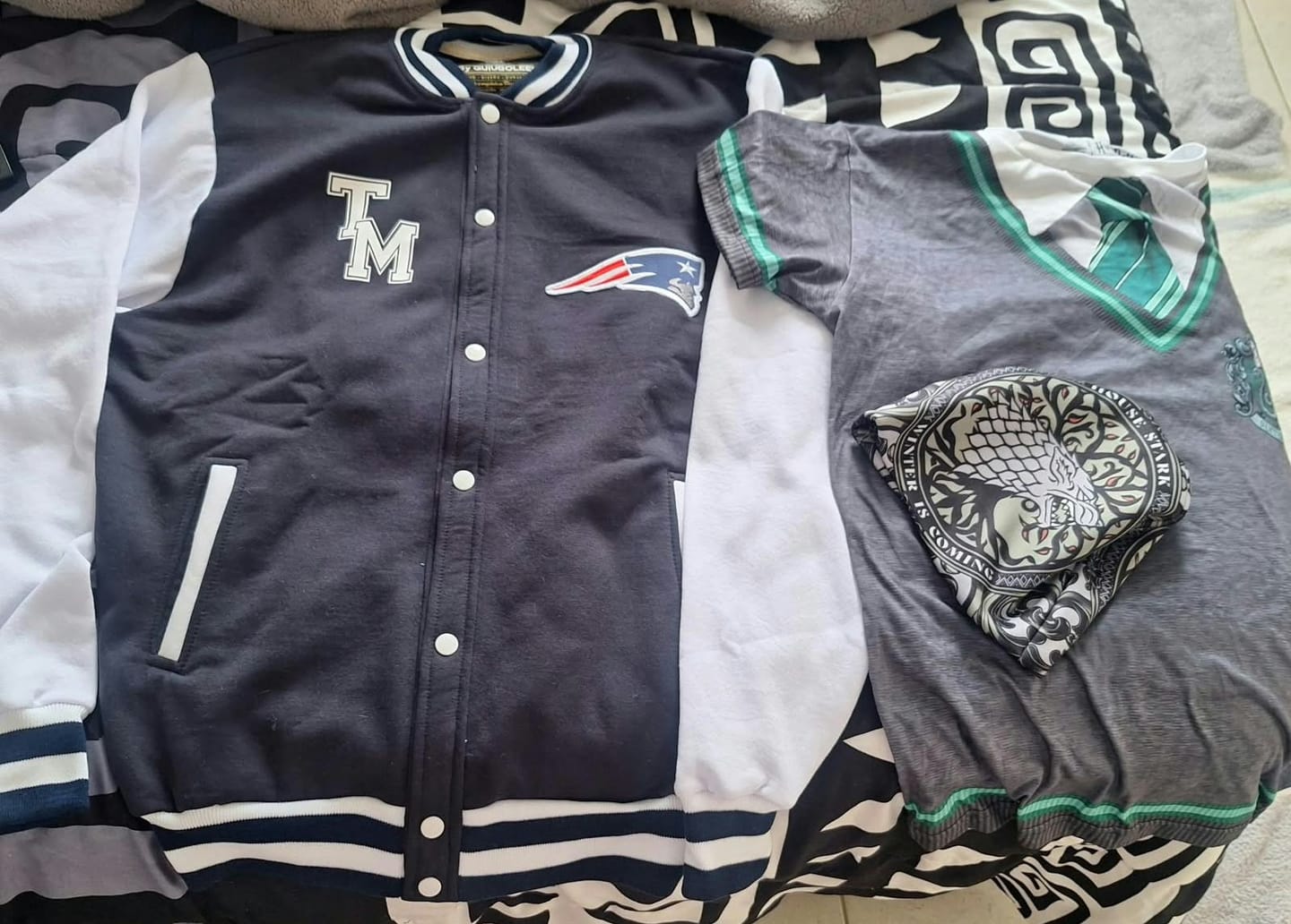 Customer photo review of Chamarra Universitaria NFL Patriots AFC