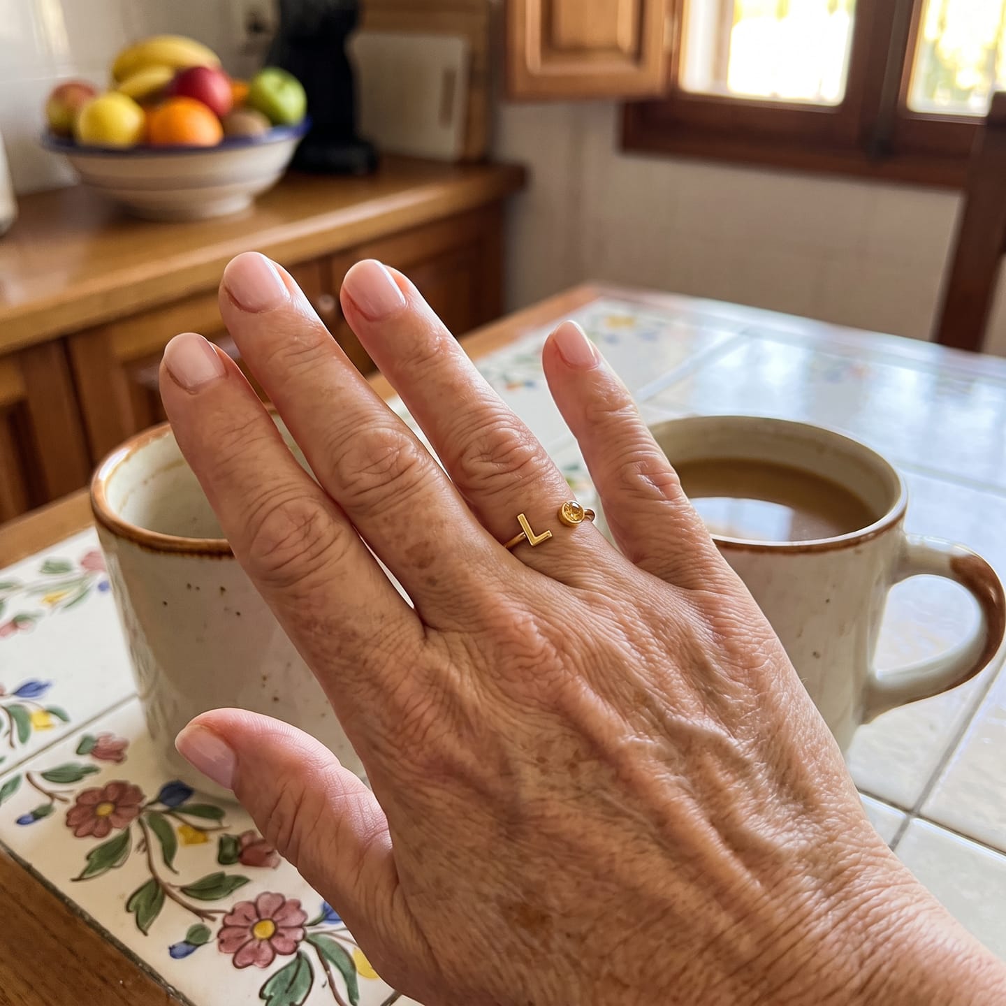 Customer photo review of Anillo con Inicial y Piedra de Nacimiento