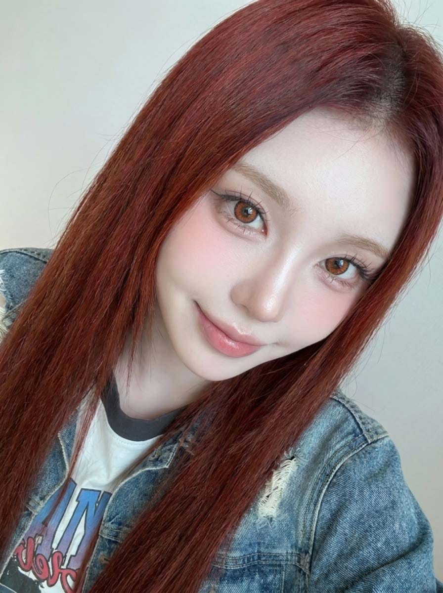 Customer photo review of Exciting Red (Brianna) Colored Contacts (2Pcs) 6 Months