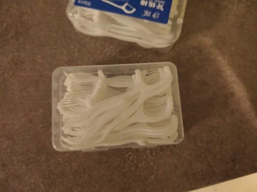 Customer photo review of 50/100PCS Portable Disposable Dental Floss Picks Deep Clean Interdental Sticks Daily Oral Care Travel Teeth Cleaning Tool Set