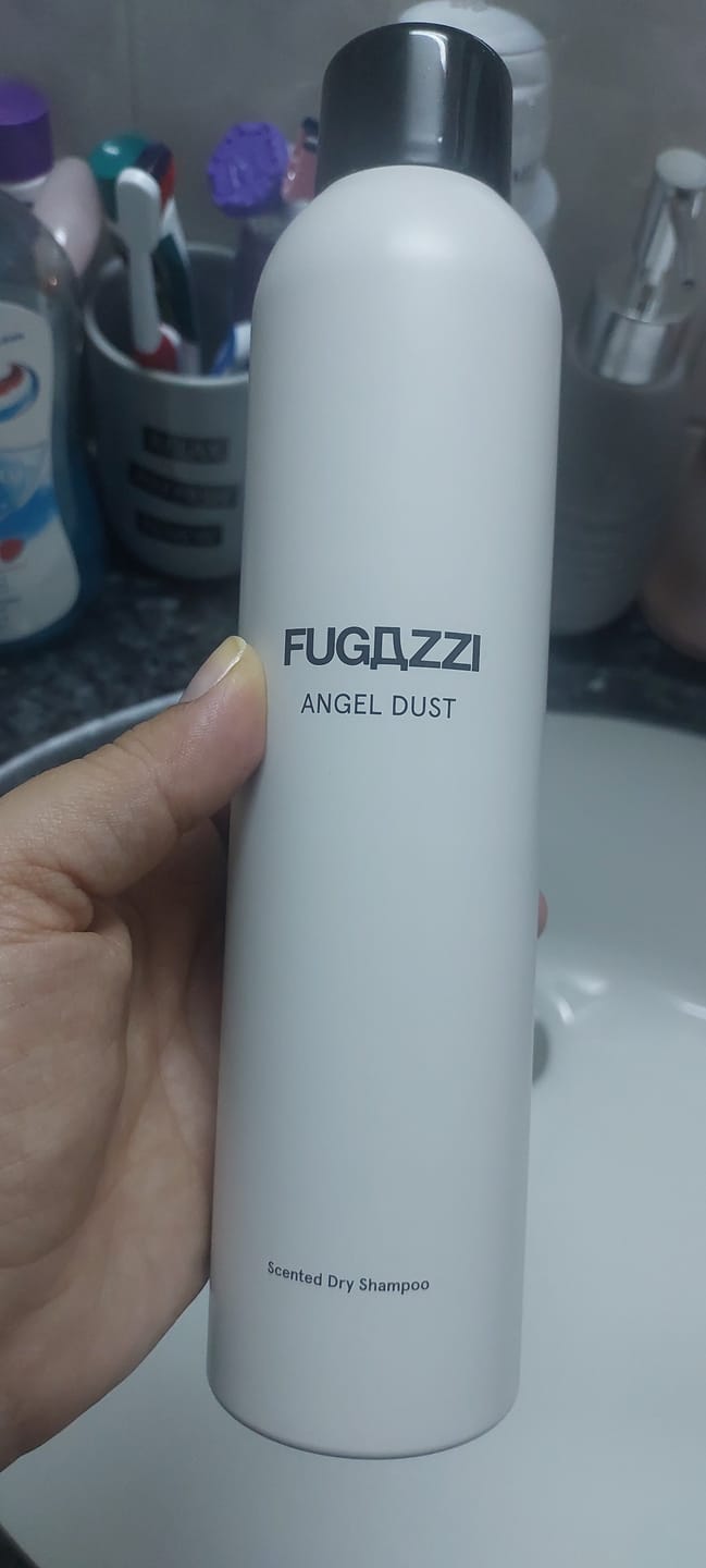 Customer photo review of Angel Dust Dry Shampoo – פוגאזי שמפו יבש מבושם לשיער נקי ורענן