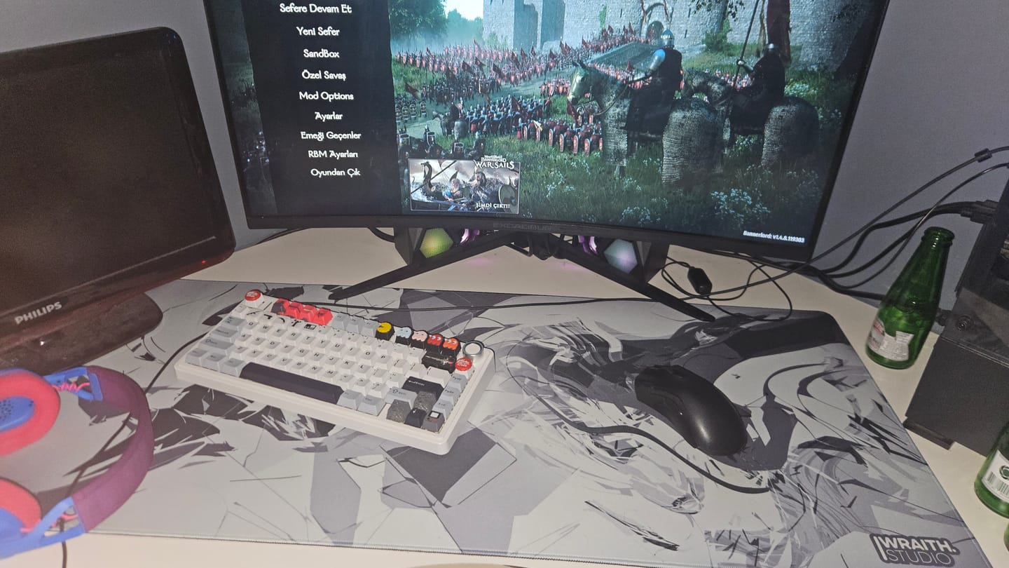Customer photo review of Wraith Studio Daydream Deskmat