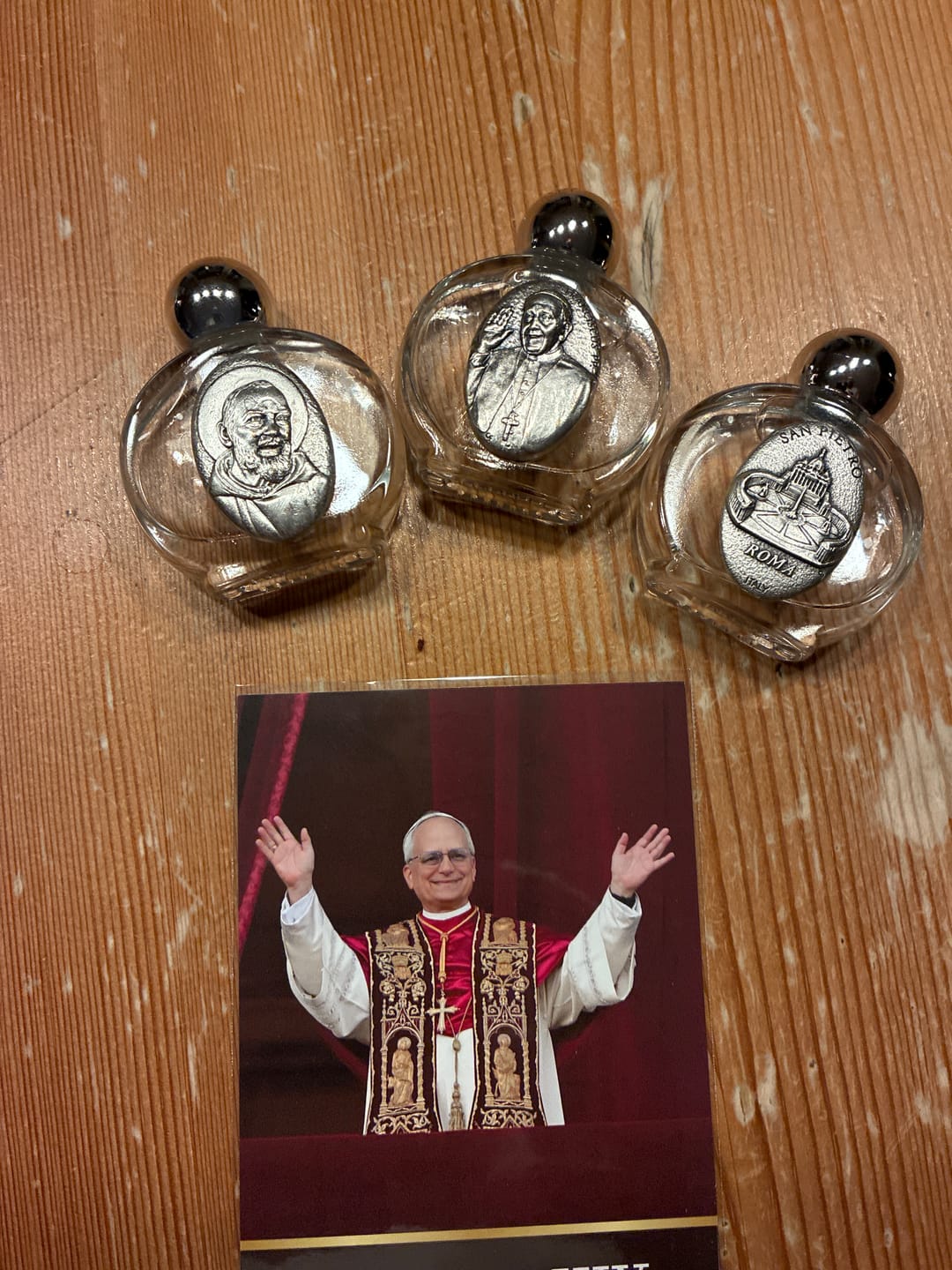 Customer photo review of Blessed by Pope - Holy Water Bottle - St.Peter Basilica - Agua
