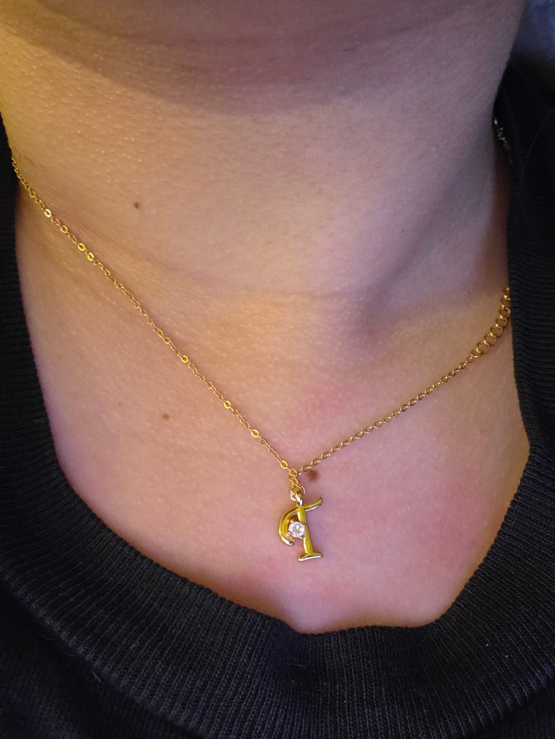 Customer photo review of COLLAR INICIAL LUCKY PLATA