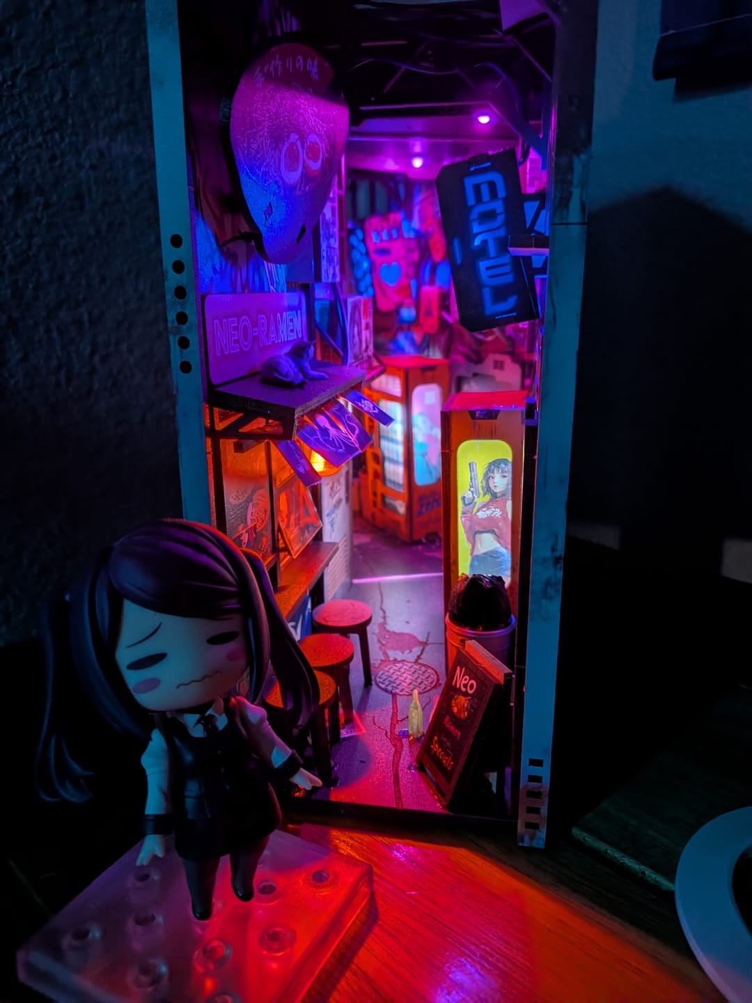 Customer photo review of Neon Ramen MiniAlley Cyberpunk DIY Book Nook Kit, Scale Model Kit,  Japanese Ramen Shop Miniature Scene