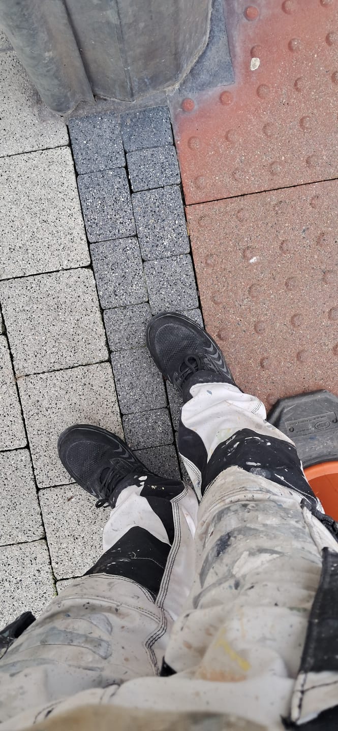 Customer photo review of Kerosene Air bubble Safety Trainers