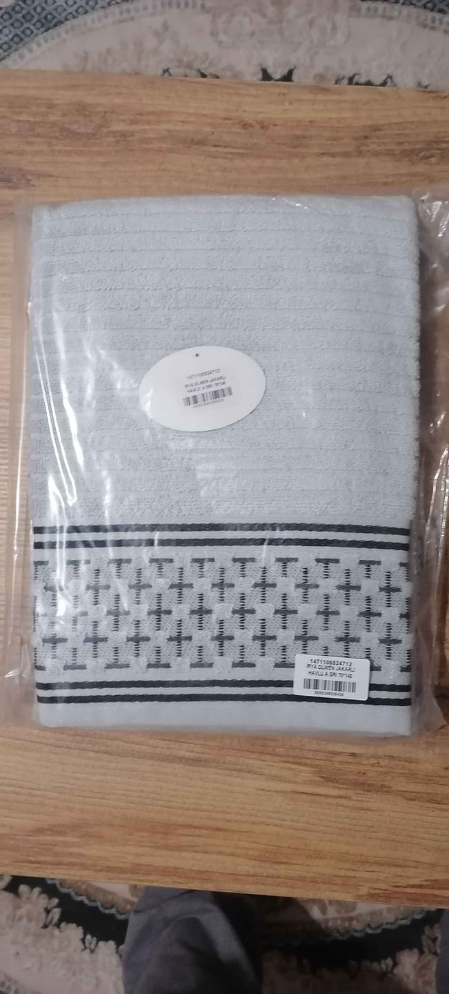 Customer photo review of Olwen Yüz Havlusu 50x90 Gri