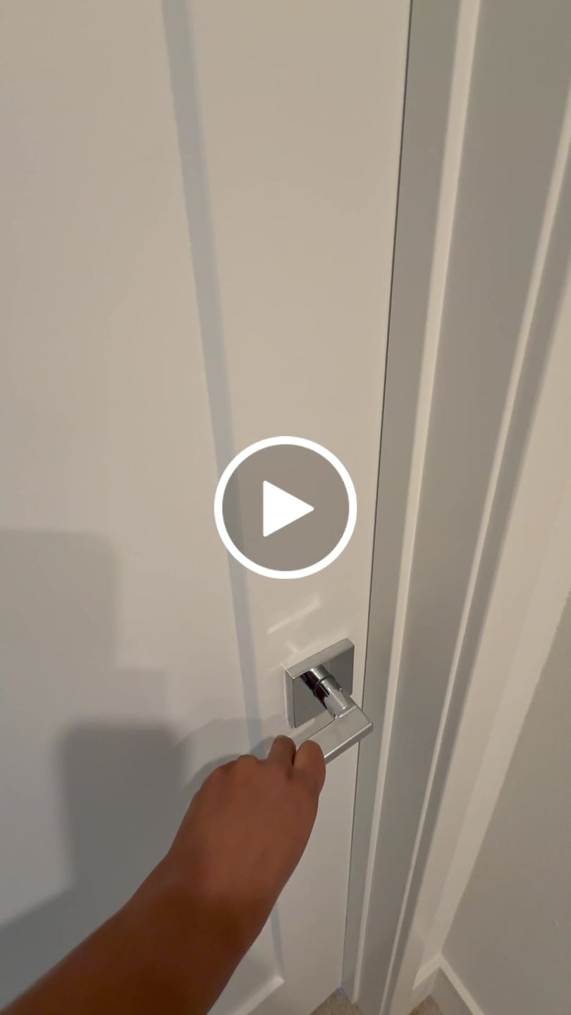Customer video review of Odette