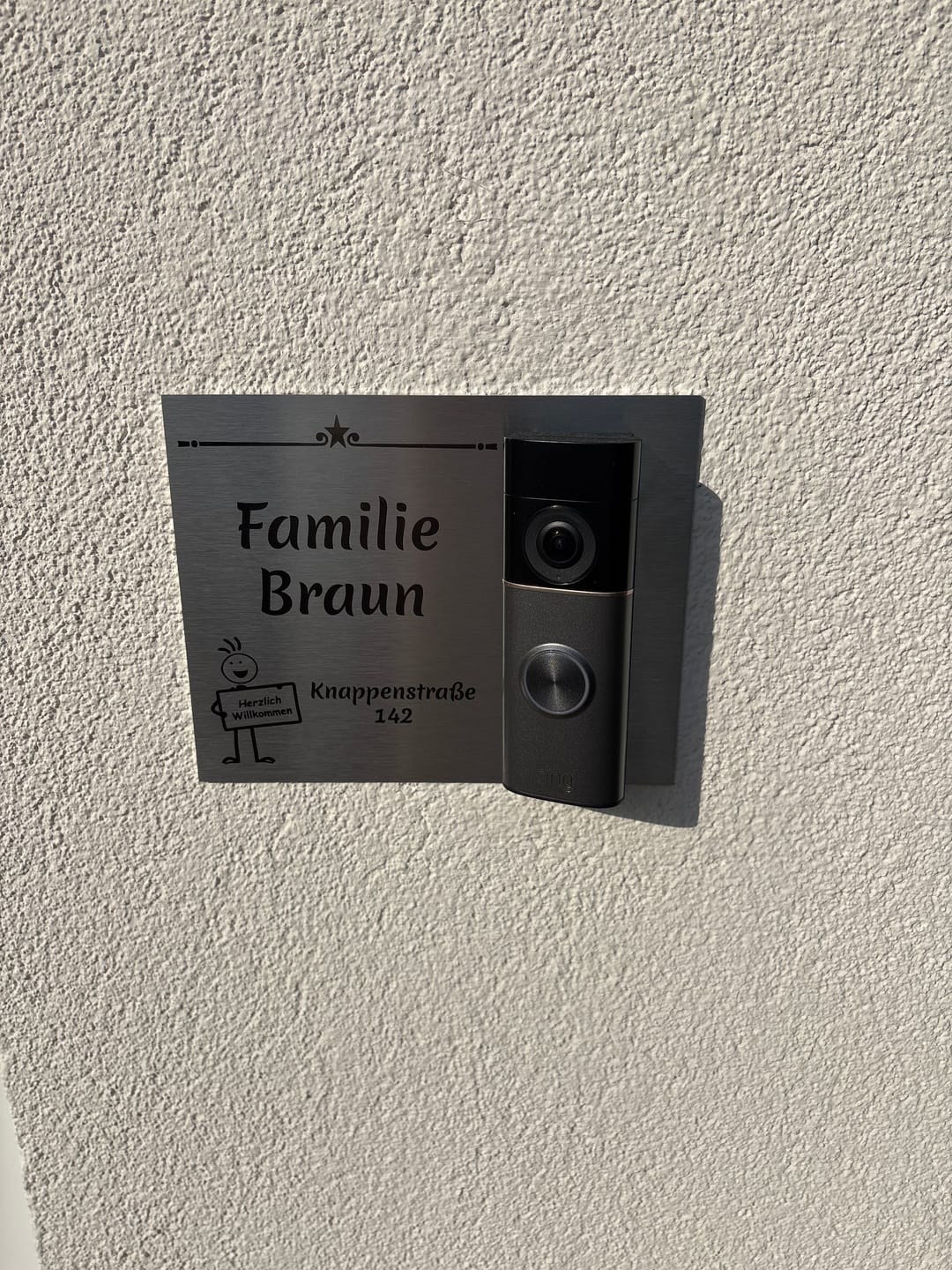 Customer photo review of Ring Video Doorbell Plus & Pro Dekorschild - V2A Edelstahl personalisierbar