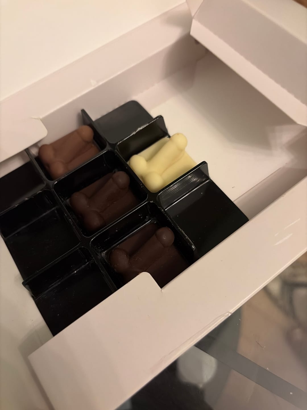 Customer photo review of I Love Your Willies Chocolate Card