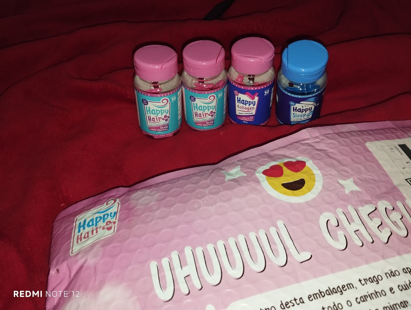 Customer photo review of Happy Hair 2 Potes + 1 Melatonina Grátis + 1 Colágeno Grátis