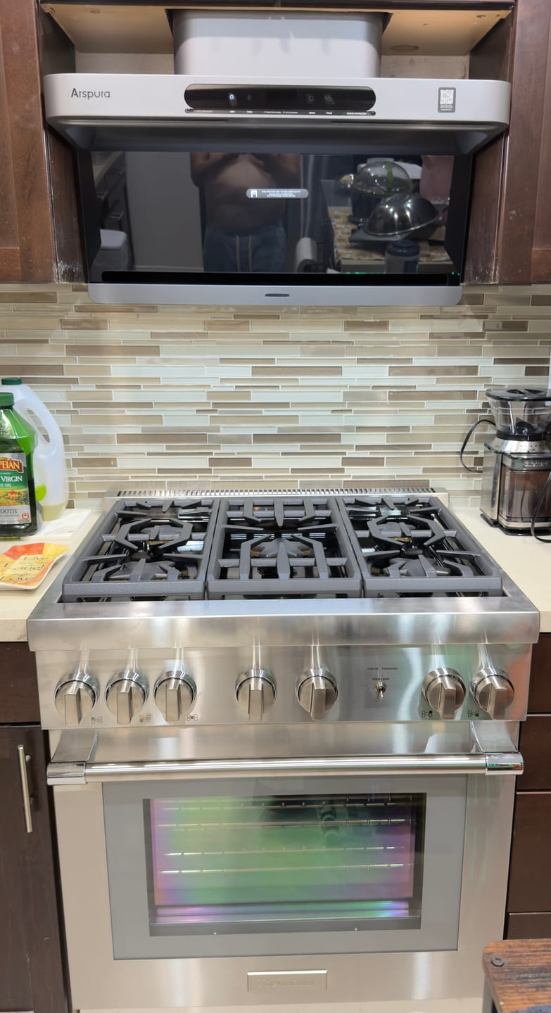 Customer photo review of Standard Range Hood Installation
