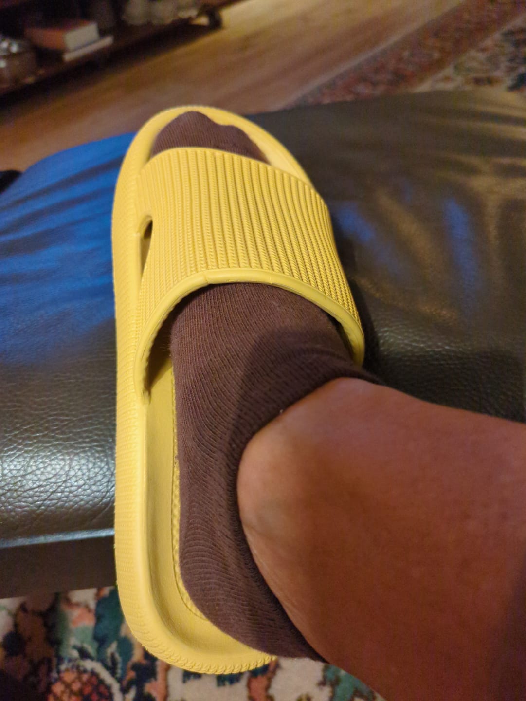 Customer photo review of HappyFlops Original