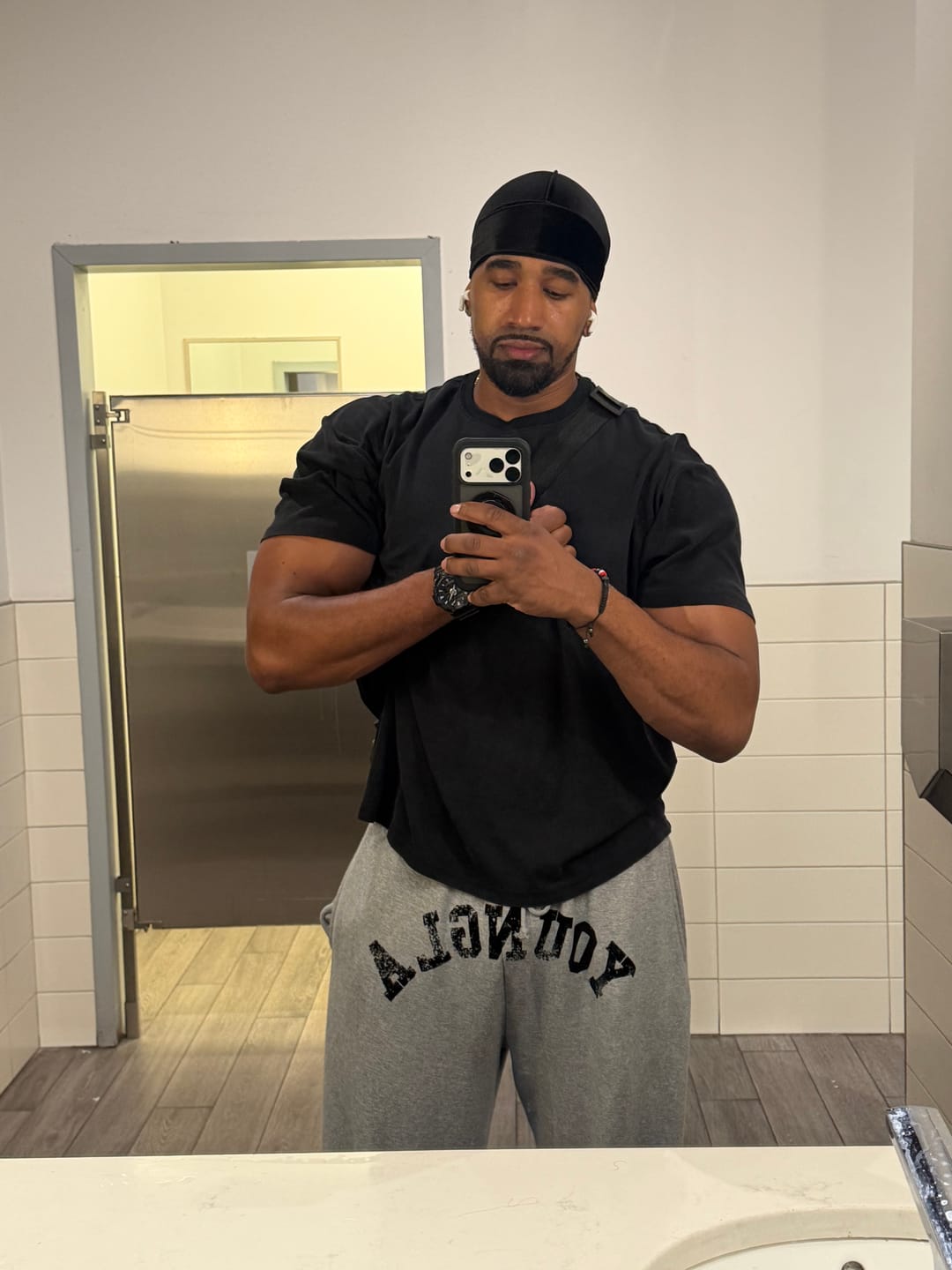 Customer photo review of 2105 - Arc Collection Joggers - Sweats