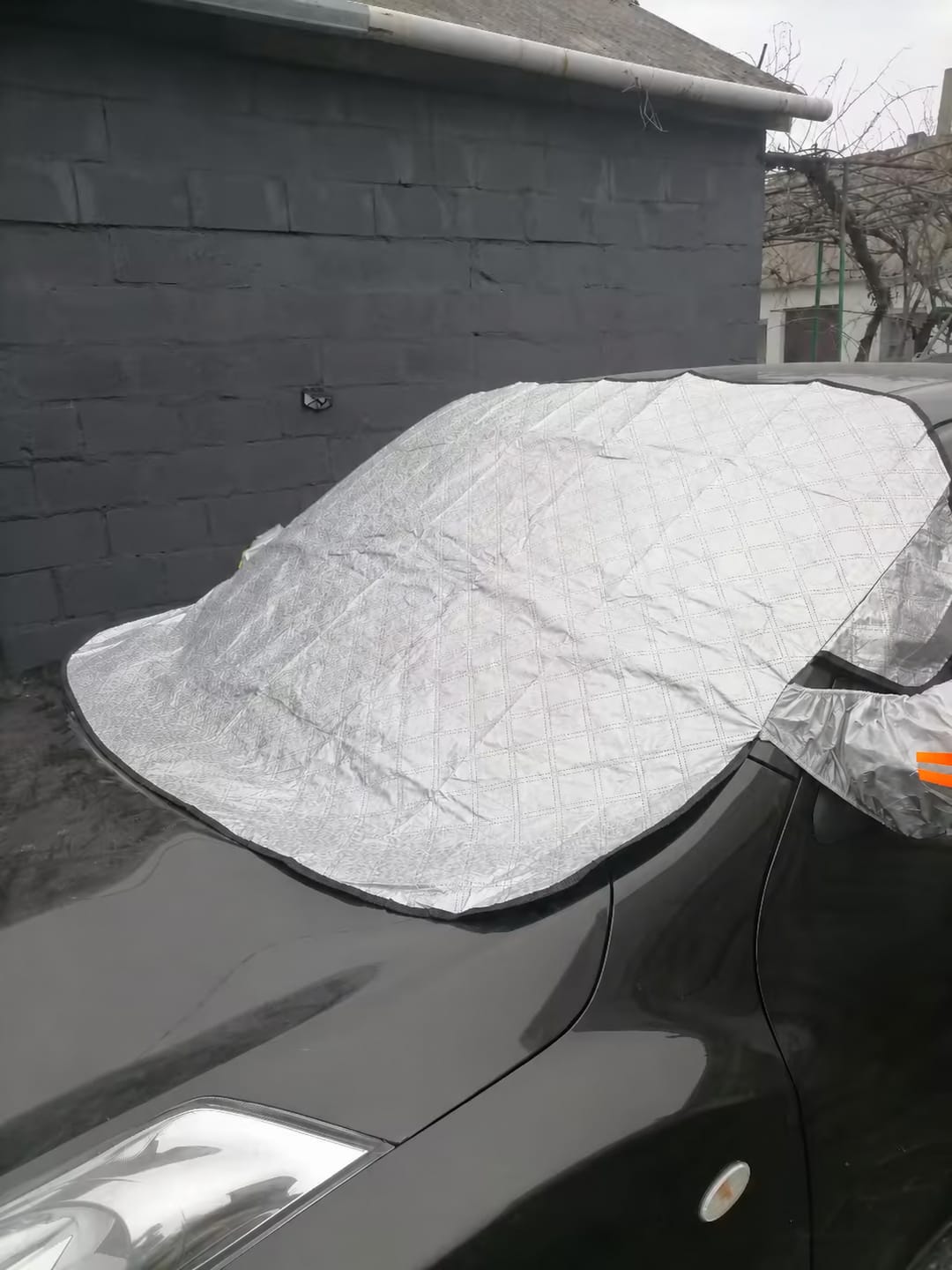 Customer photo review of Magnetic All-Weather Windscreen Cover – FrostGuardia