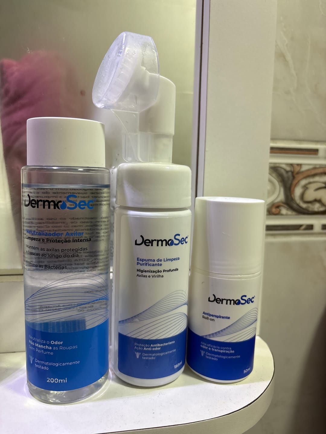 Customer photo review of Kit Axilas Secas & Sem Mau cheiro - Contra Suor Excessivo e Mau Odor 200ml