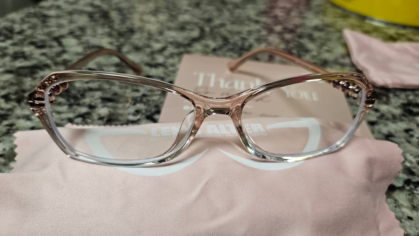 Customer photo review of Mist Eyeglasses