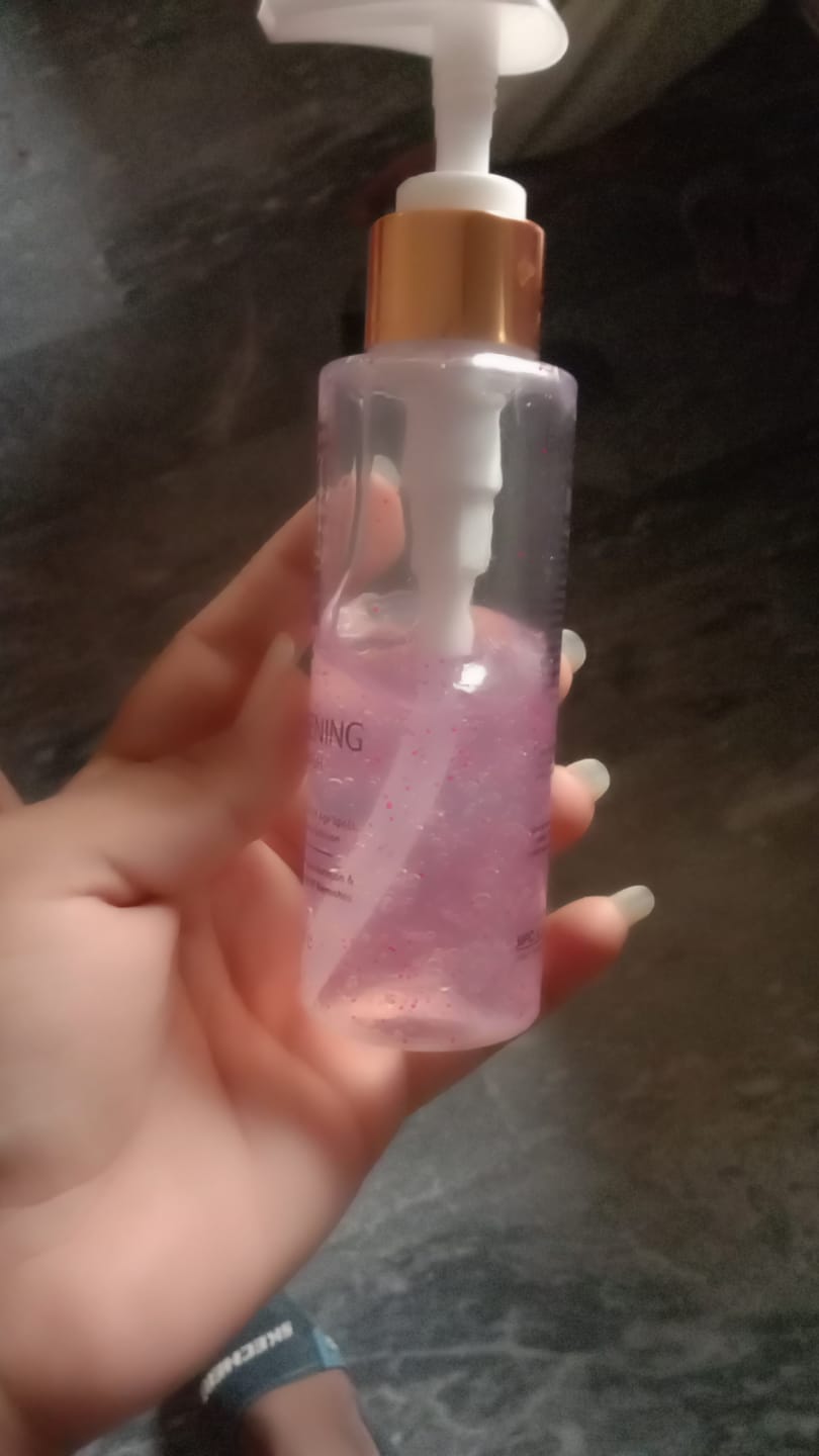 Customer photo review of LuminaBright Whitening Face Wash Double Pack: Duo Glow