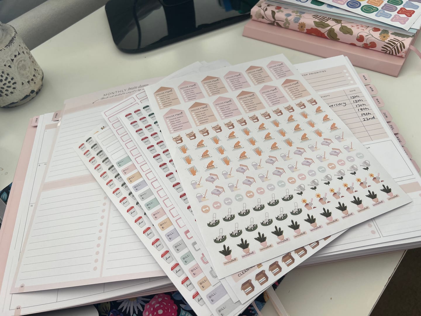Customer photo review of 2027 Signature Weekly Planner - Blush + Rose Gold