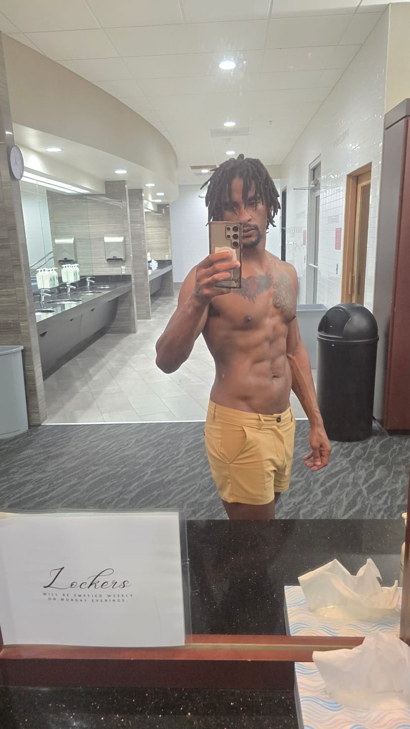 Customer photo review of Ultra-Stretch 3" Chino Shorts - Beige