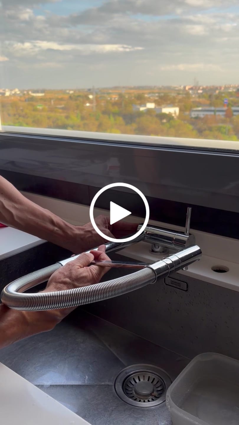 Customer video review of Under Window Kitchen Tap, folding spout to reach 6 cm, with 360° swivel spout and 2-jets removable Spray, Chrome