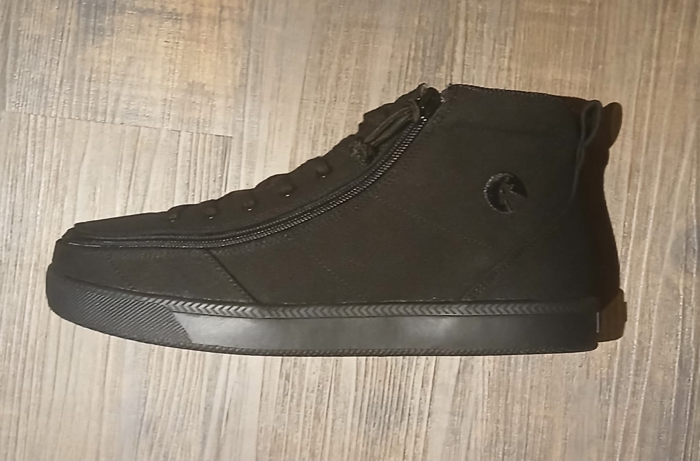 Customer photo review of Black to the Floor BILLY Classic D|R II High Tops