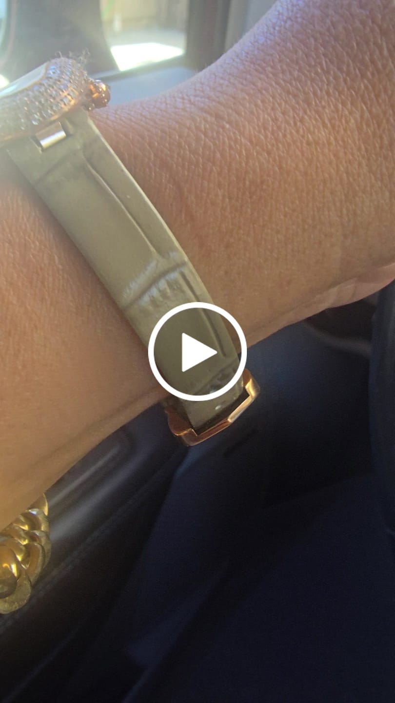 Customer video review of Vintage Baignoire 21mm Pink Gold Diamond Case Khaki Leather