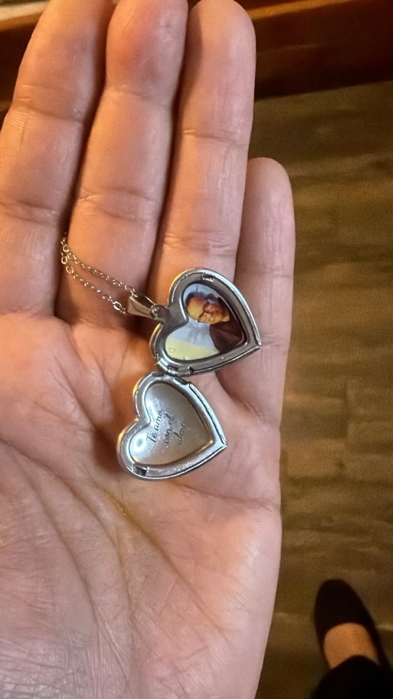 Customer photo review of Relicario Love Personalizado Foto a Color