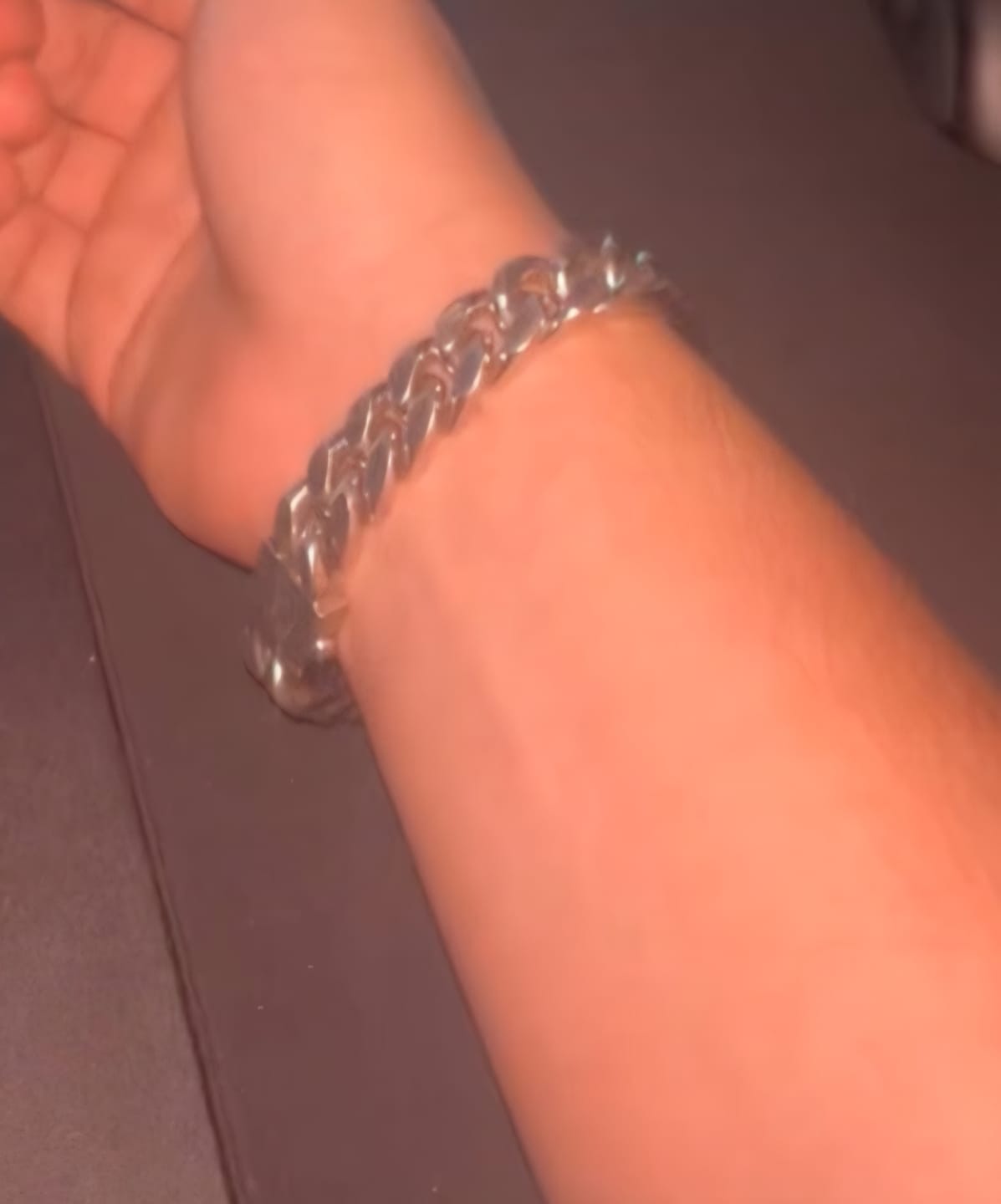 Customer photo review of Cuban Link Armband 14mm