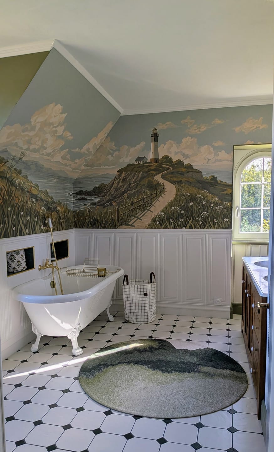 Customer photo review of Oliver - Coastal Lighthouse Landscape Wallpaper Mural