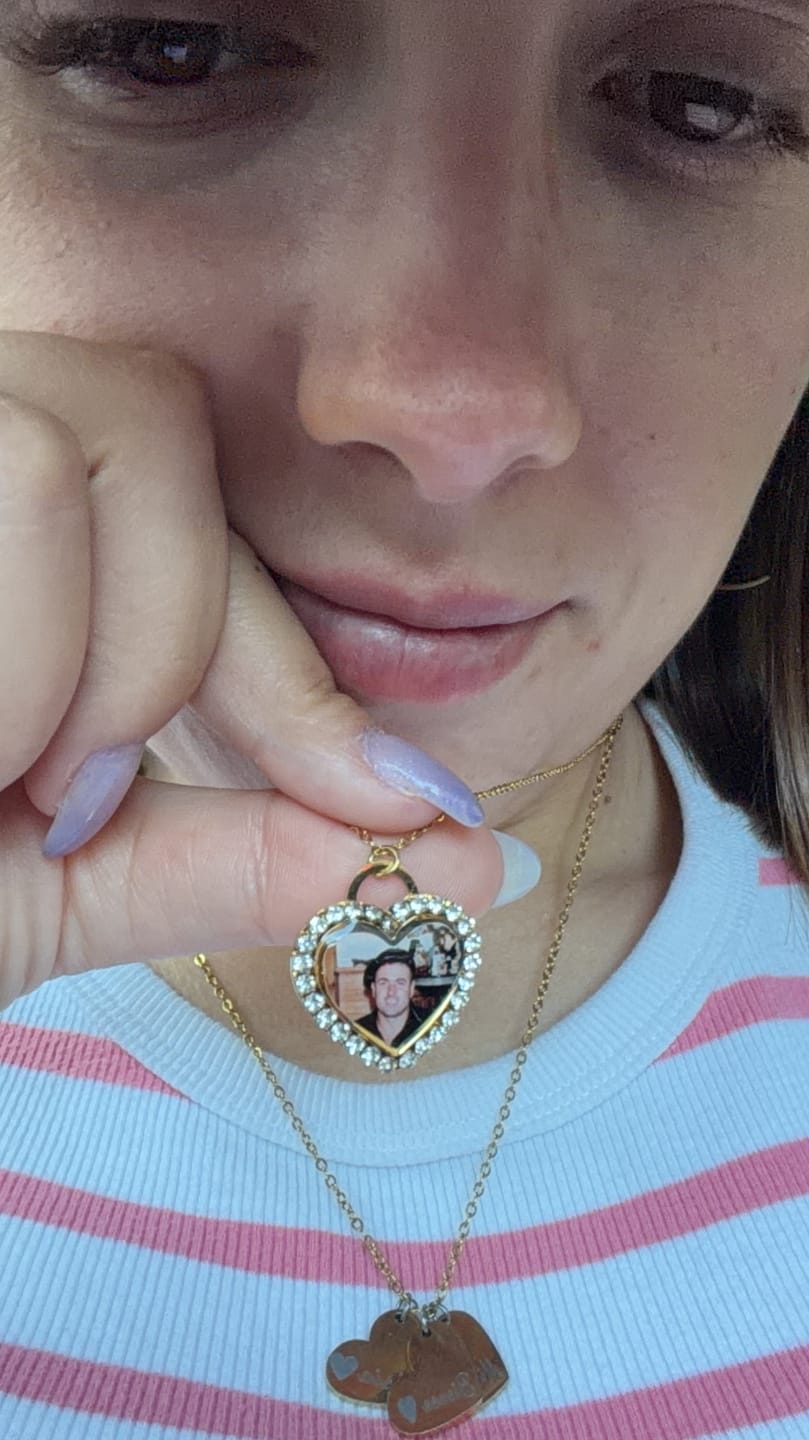 Customer photo review of Collana Personalizzata con Foto a Cuore e Zirconi