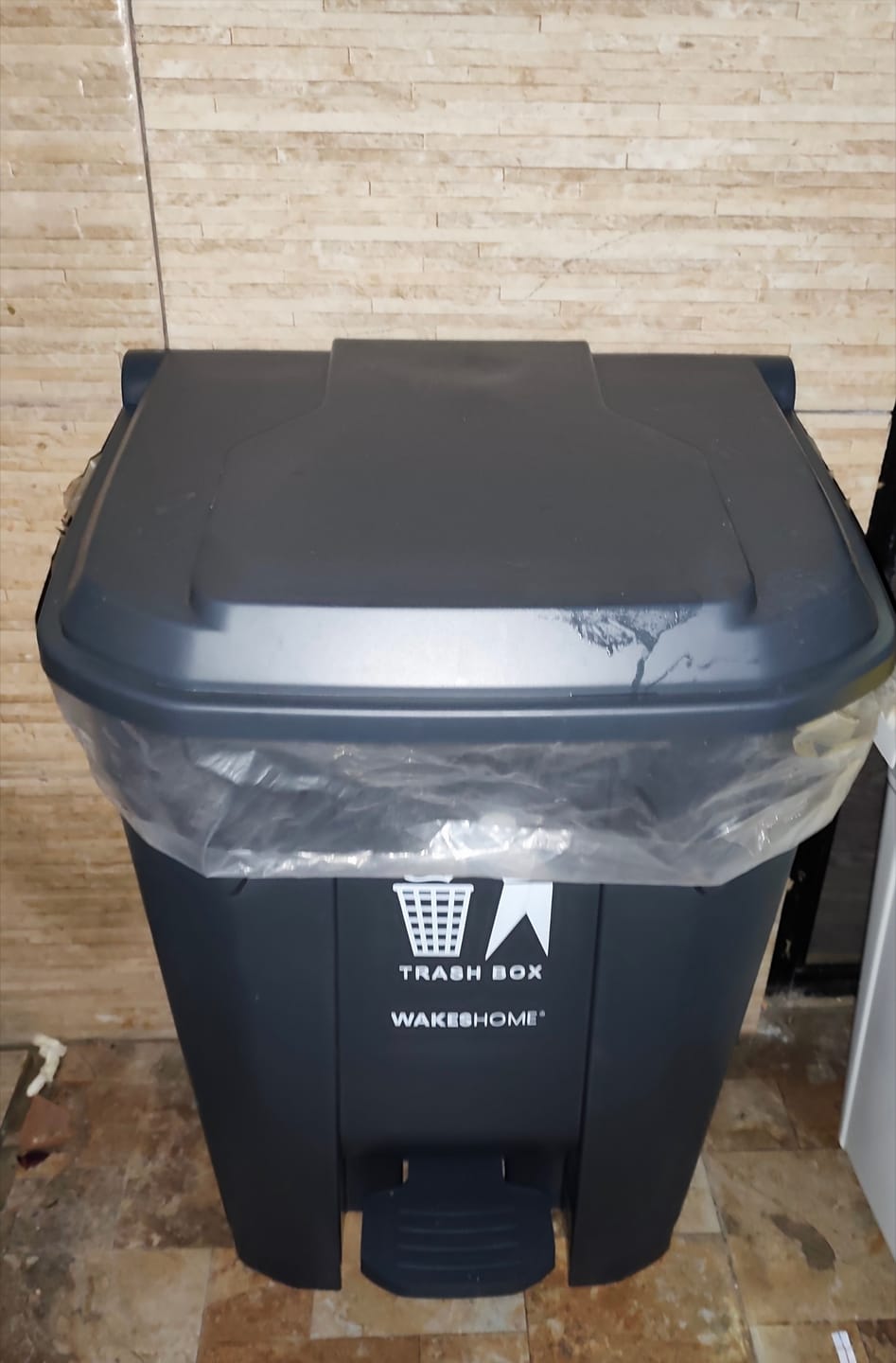 Customer photo review of Basurero Contenedor De Basura 30 50 80 Litros Cubo De Basura