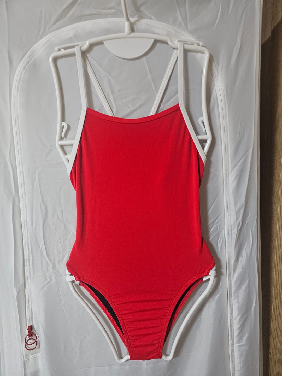 Customer photo review of ZAMBIA ONE PIECE - Ruby|White