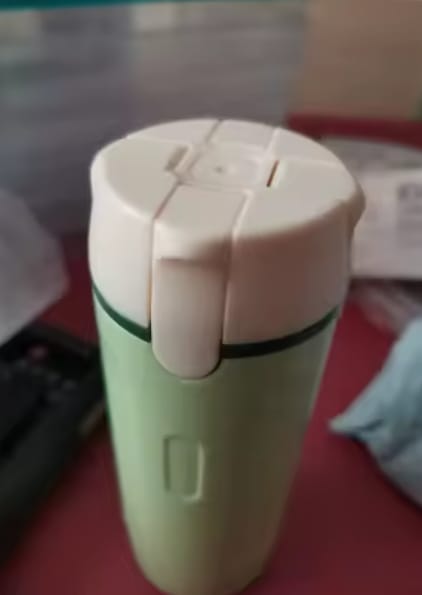 Customer photo review of Botella multi-usos para viaje 4 en 1