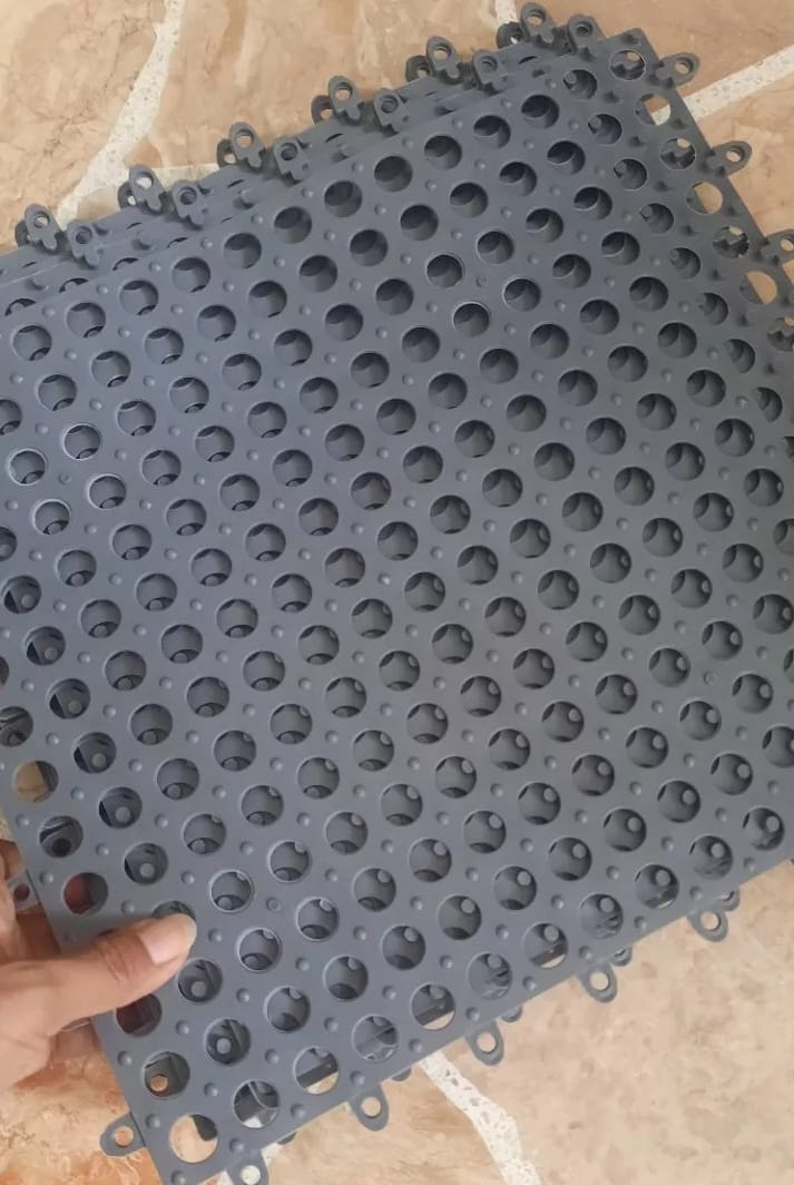 Customer photo review of Anti-slip Shower Mat - GripDrop