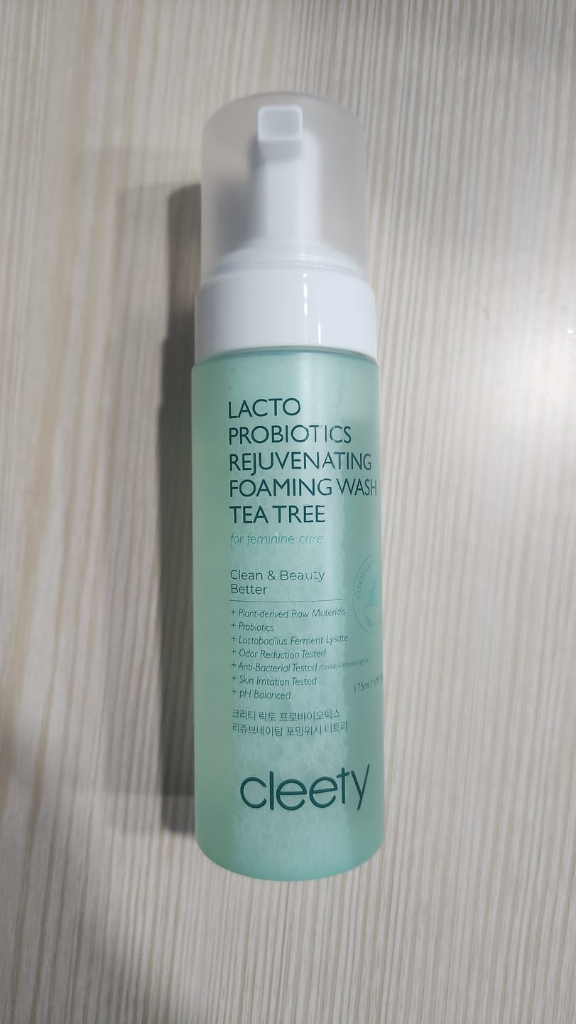 Customer photo review of cleety Lacto Probiotics Rejuvenating Foaming Wash Tea Tree 175ml