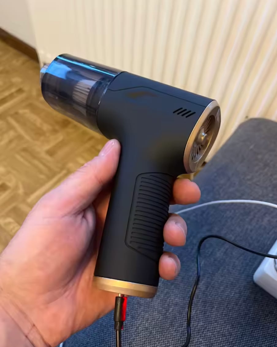 Customer photo review of Nuveo - 2-in-1 Compact Car Vacuum & Blower