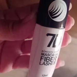 Customer photo review of Volume e Lunghezza Mascara a Fibre di Seta Resistente all'Acqua