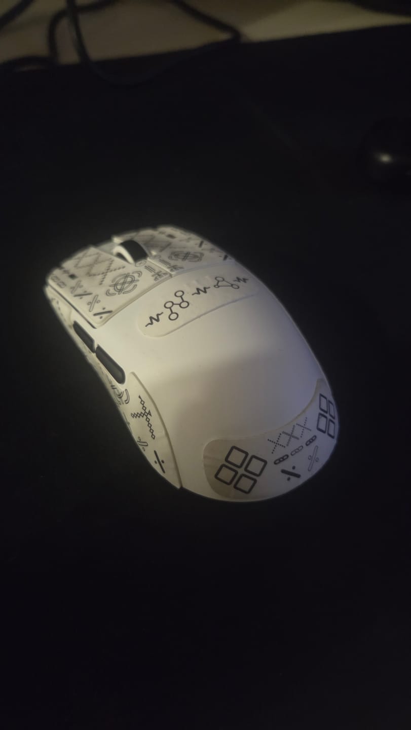 Customer photo review of VXE Dragonfly R1 Wireless Mouse