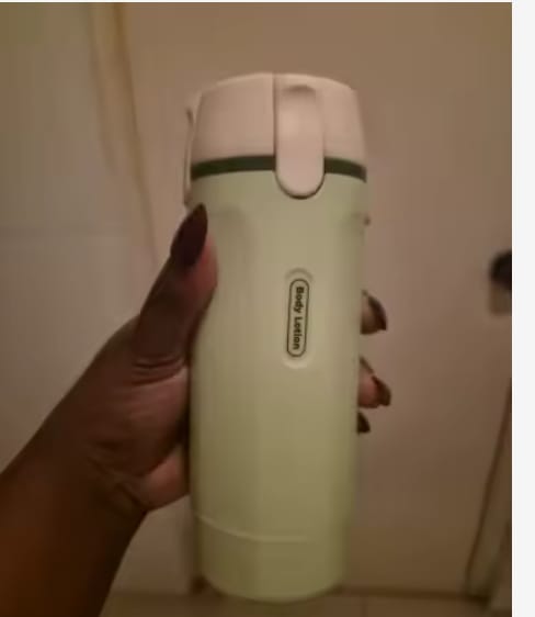 Customer photo review of Botella multi-usos para viaje 4 en 1