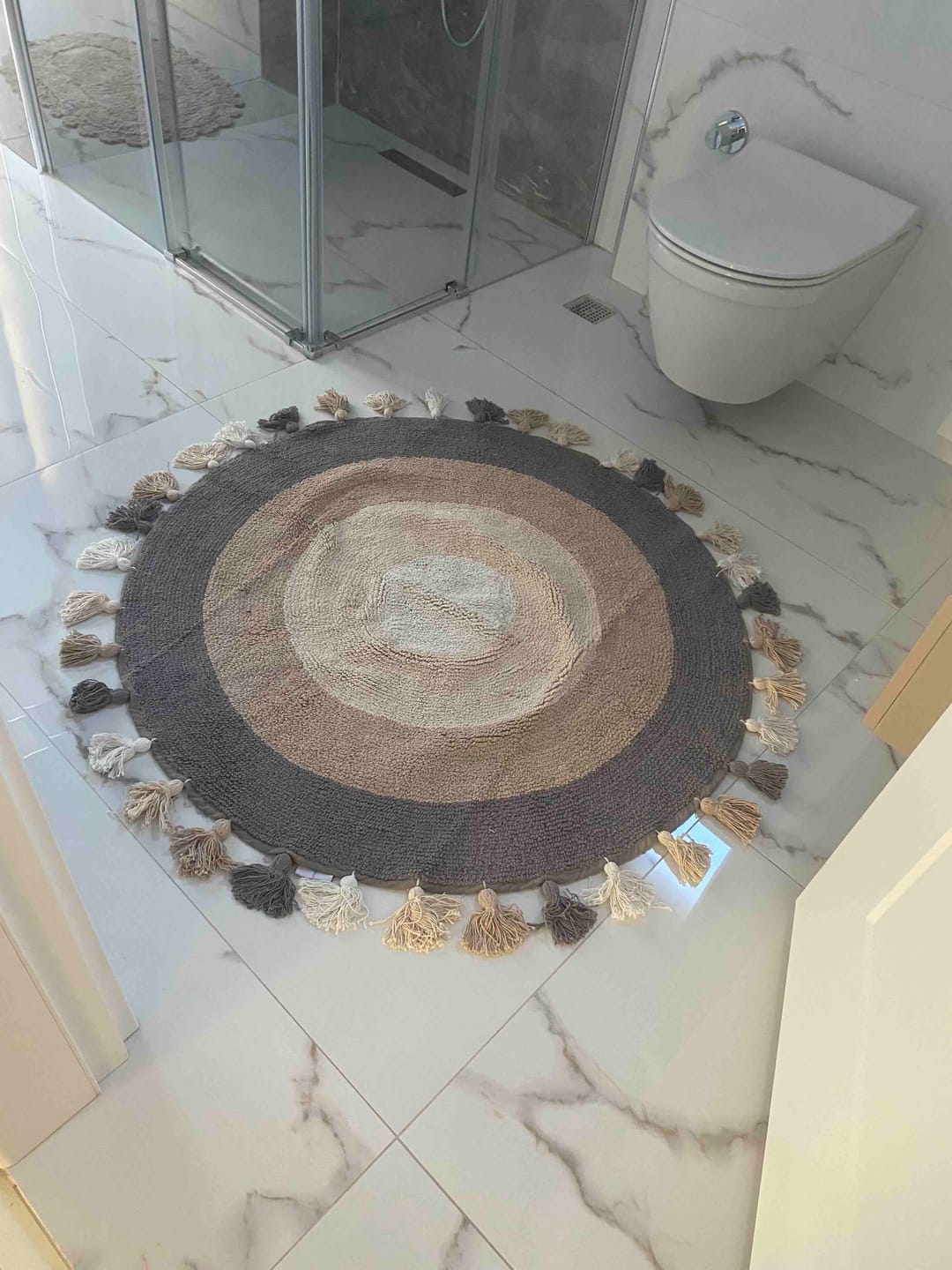 Customer photo review of Laura Yuvarlak Banyo Paspası %100 Pamuk 100x100 Pembe
