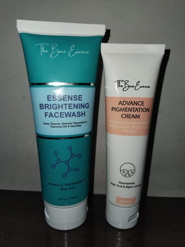 Customer's Eco Pigmentation Bundle, featuring the teal face wash tube and the white pigmentation cream tube.