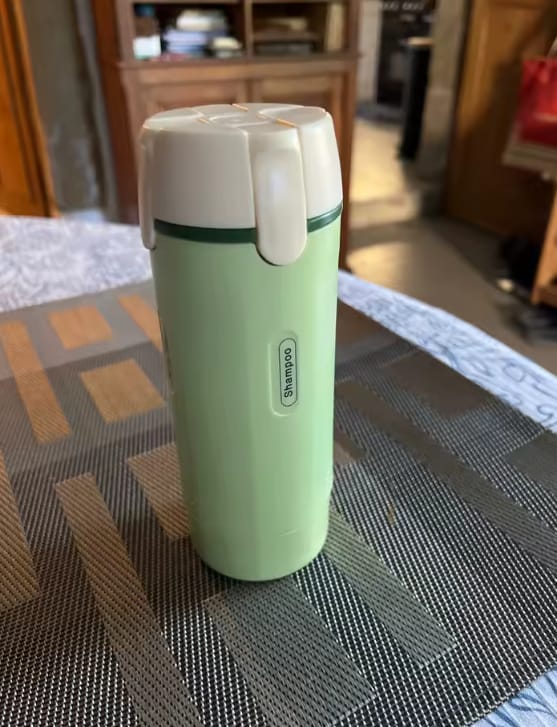 Customer photo review of Botella multi-usos para viaje 4 en 1