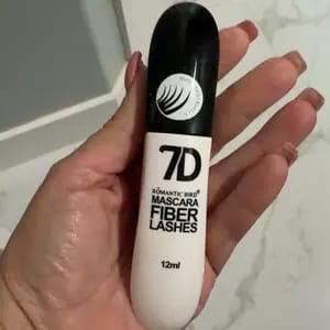 Customer photo review of Volume e Lunghezza Mascara a Fibre di Seta Resistente all'Acqua