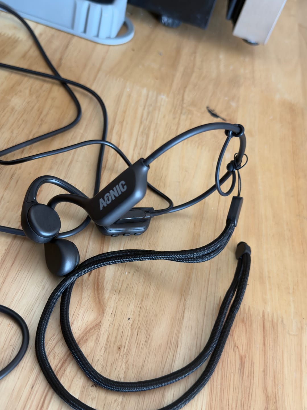 Customer photo review of AONIC Flow