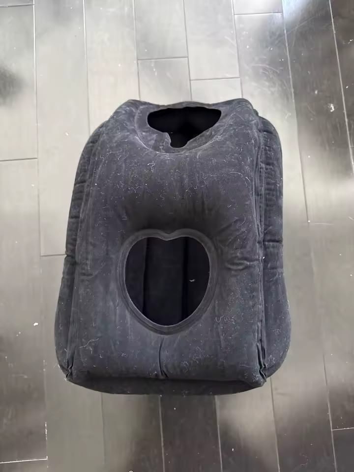 Customer photo review of NapGo™ Inflatable Travel Pillow