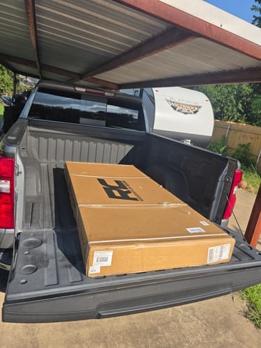 Customer photo review of Rough Country Hard Tri-Fold Flip Up Bed Cover | Chevy/GMC Sierra 1500 (19-26)/Silverado 1500 (19-26)