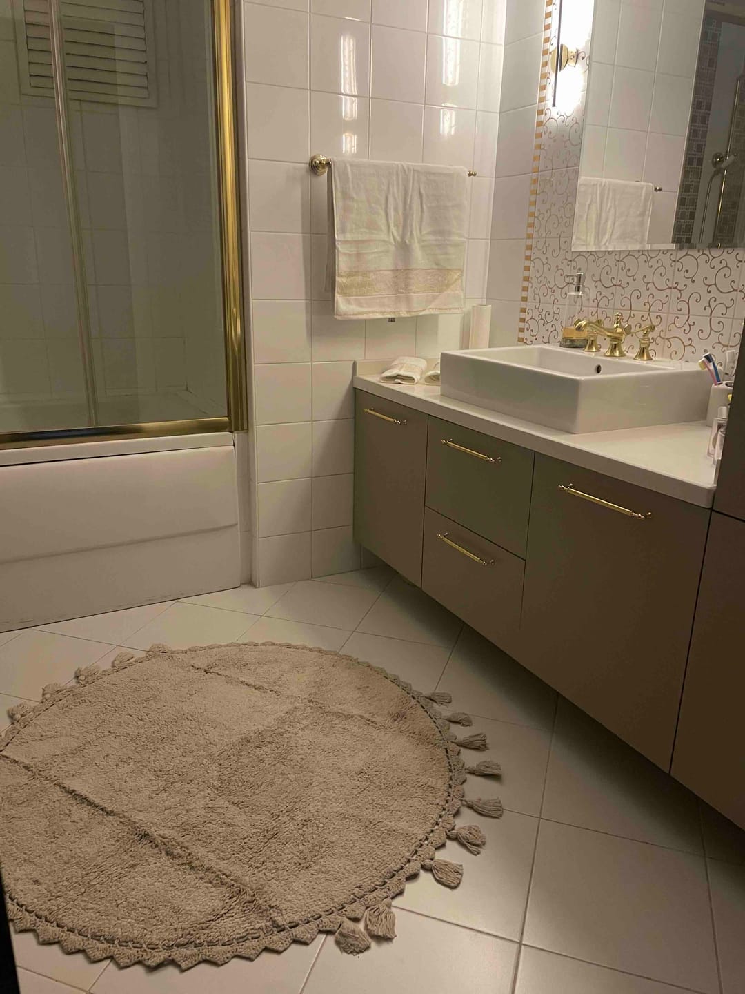 Customer photo review of Lowell Yuvarlak Banyo Paspası %100 Pamuk 100x100 Pembe