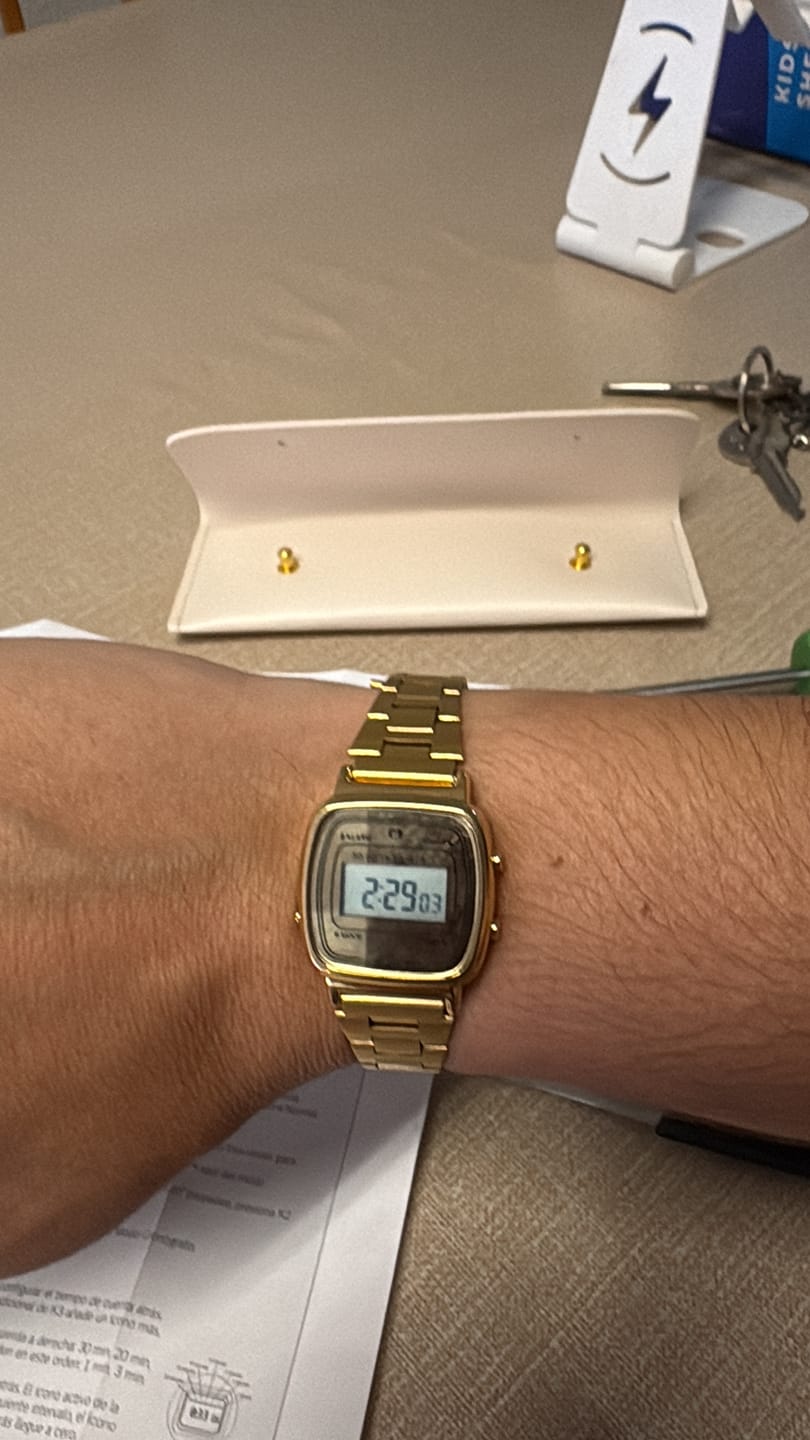 Customer photo review of Reloj Vintage Mini ~ GoldPassion